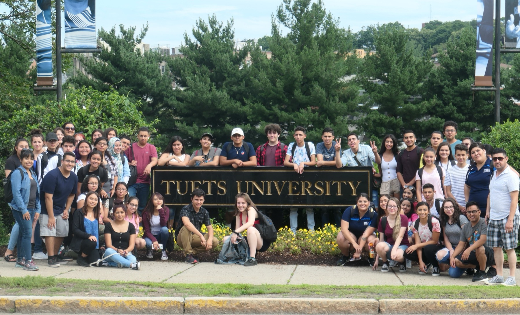 LNESC students on a college tour