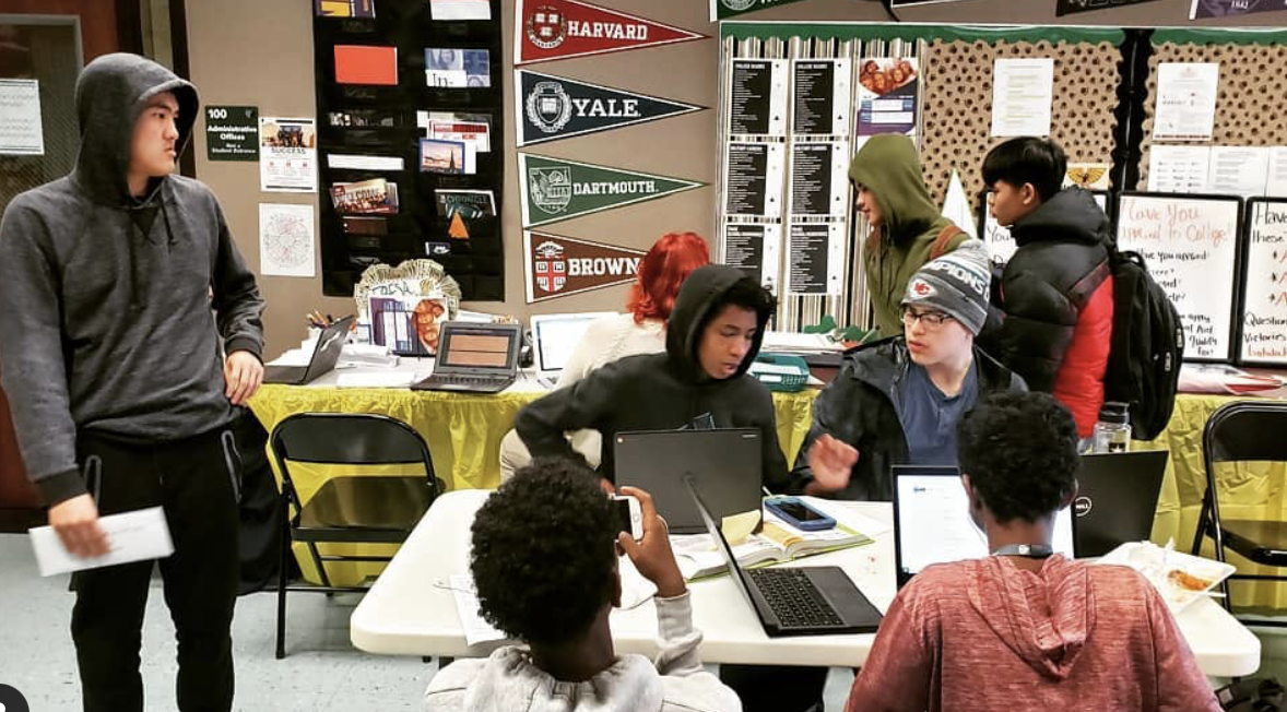 Students taking part in an LNESC digital education workshop
